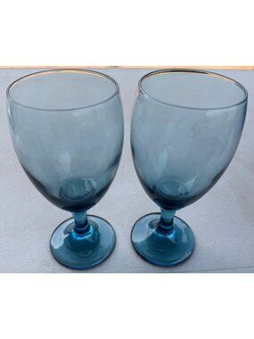 Set of 2 Blue Tinted 16 oz. Stemmed Drinking Glasses 7" Height